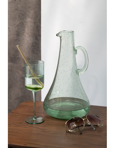 Carafe en verre vert clair
