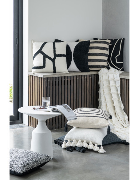 Coussin à pompon en coton blancJ-Line