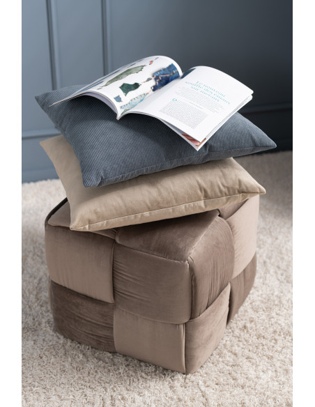 Coussin carré en velours crèmeJ-Line