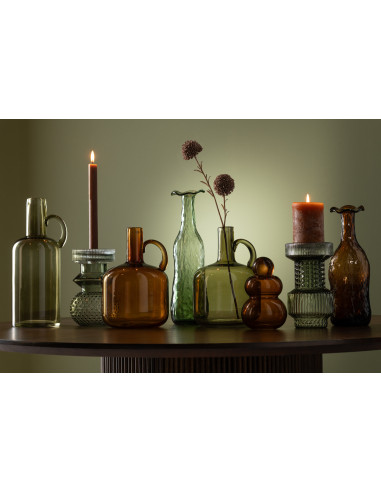 Vase en verre vert moyen en fleursJ-Line