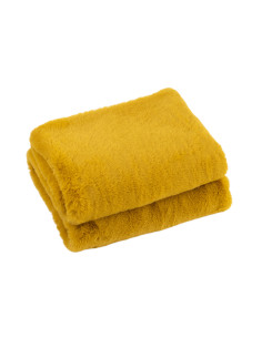 Plaid Cutie Polyester Ochre se traduit en français par "Carreau Mignon Polyester Ocre".J-Line 2