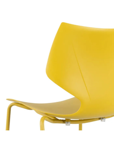 Lot de 4 chaises en polypropylene jaunes