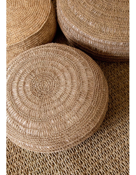 De Seagrass Poef - Rond - 60 se traduit en français par "Pouf en herbe marine - Rond - 60". De Seagrass Poef - Rond - 60 se traduit en français par "Pouf en herbe marine - Rond - 60".