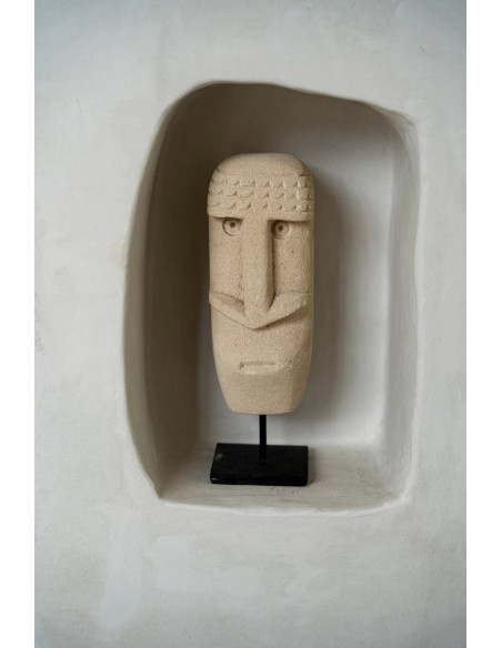 La Pierre de Sumba n°21 sur son support.Bazar Bizar