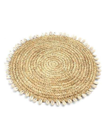 Le dessous de plat en coquille de raphia