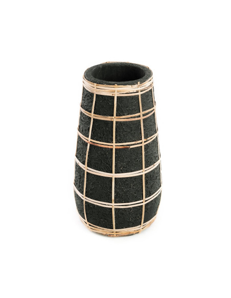 De Cutie Vaas - Zwart Naturel - M se traduit en français par Vase De Cutie - Noir Naturel - M. De Cutie Vaas - Zwart Naturel - M se traduit en français par Vase De Cutie - Noir Naturel - M.
