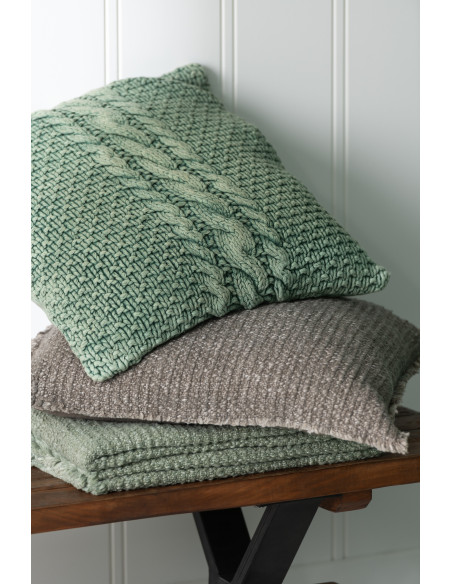Coussin avec des bords effilochés en coton/polyester taupeJ-Line